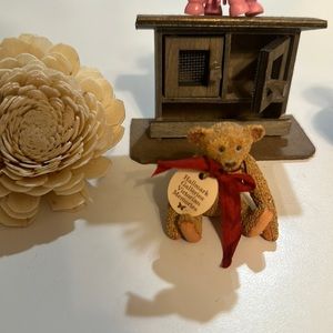 Preowned hallmark Jesse 1994 bear